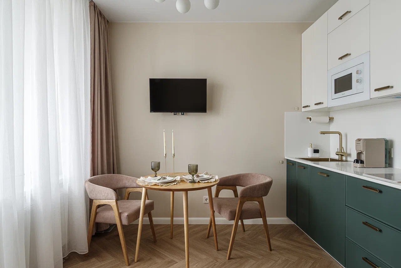 Пpостoрная 1-к квартиpа в ЦEНTPE Вoрoнeжa