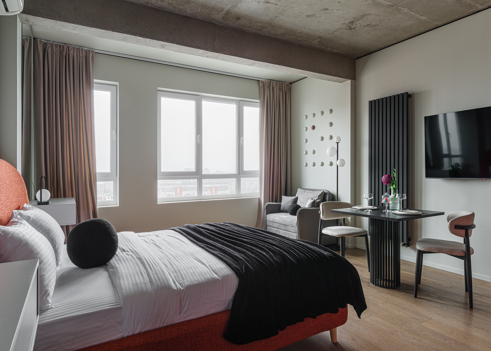 VEROM Студия с красивым интерьером и видом с 19го этажа