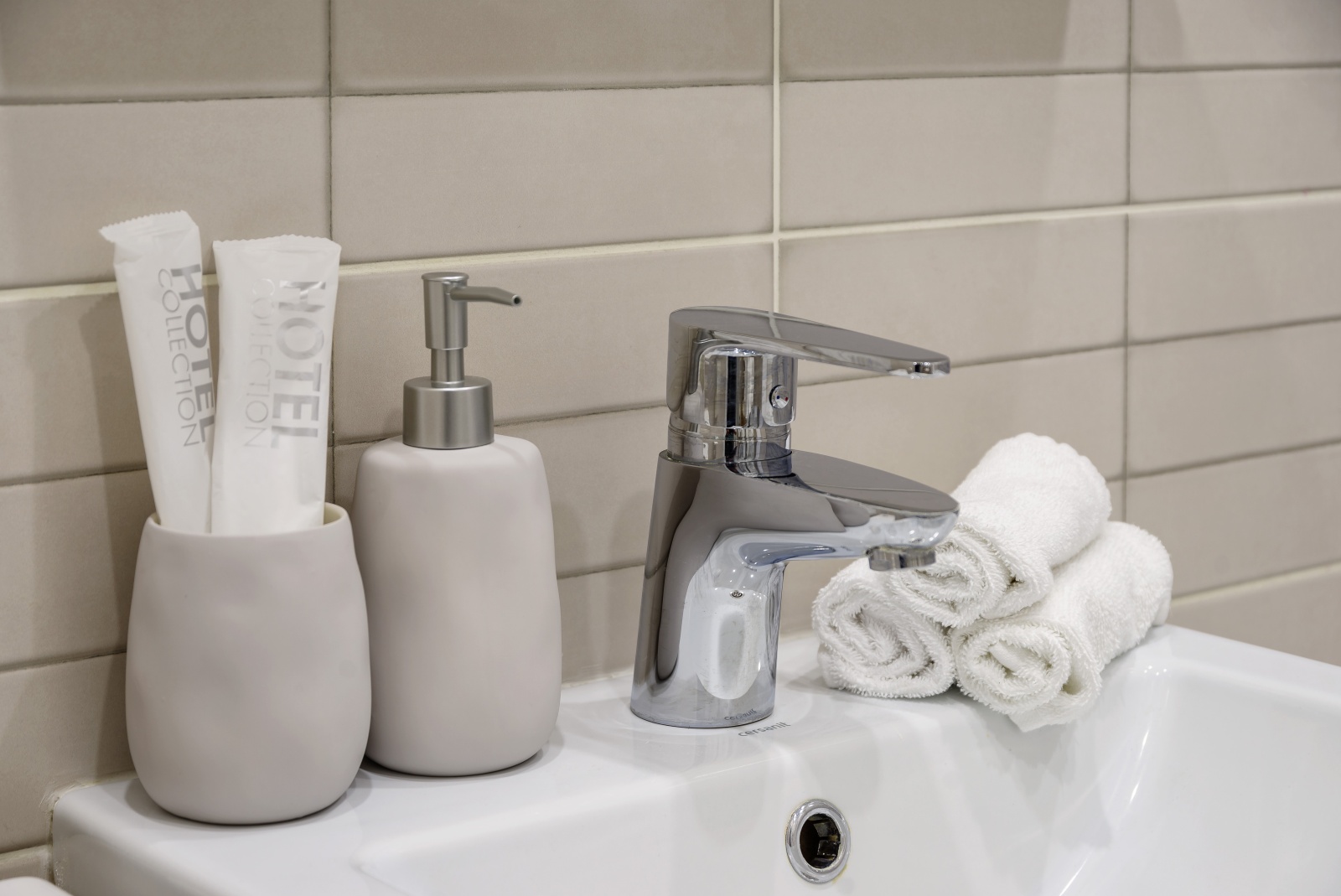 2-к. квартира, 43 м², 2/4 эт.