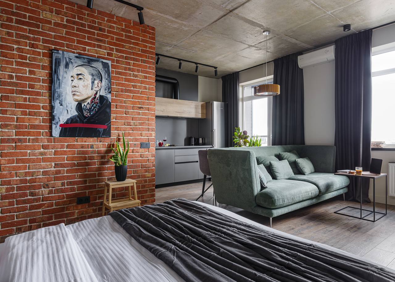 Стильные видовые апартаменты на набережной