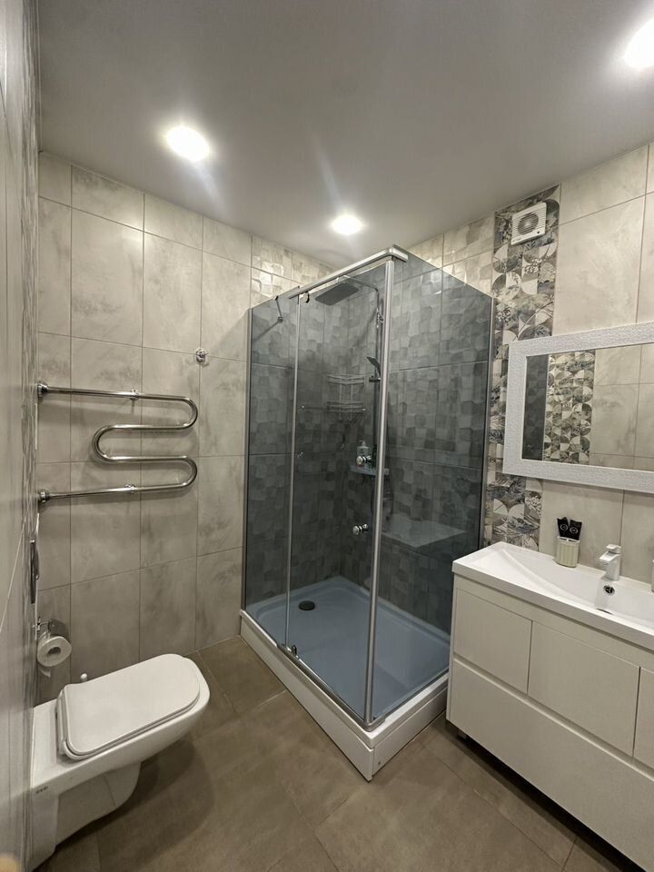 Уютная и чиcтая квapтиpa студия с новым ремoнтом