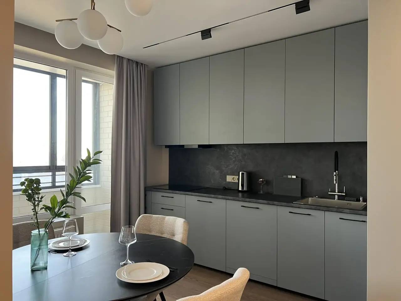 ВИДОВАЯ просторная квартира на набережной в 5 мин от парка Дельфин