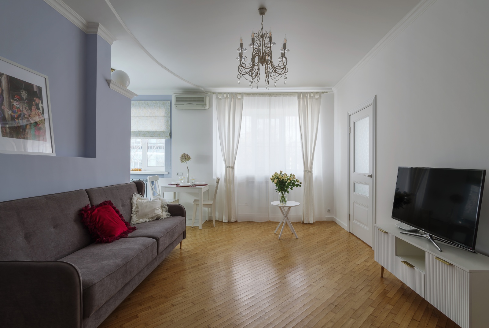 2-к. квартира, 43 м², 2/4 эт.