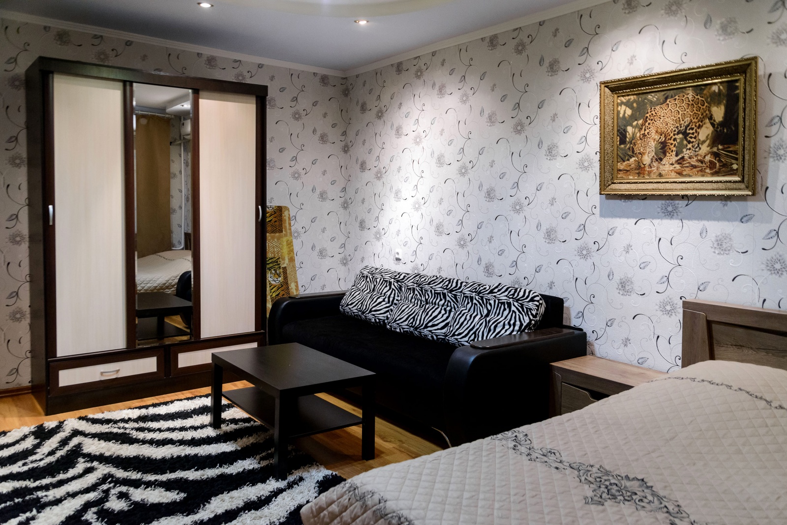 Atlant Apartments 214