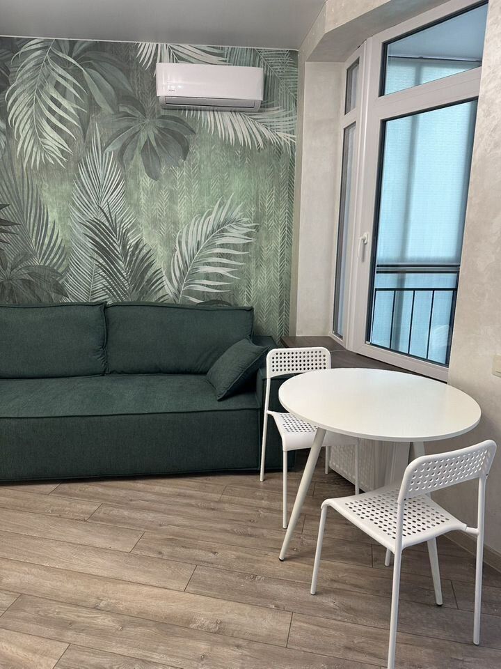 Уютная и чиcтая квapтиpa студия с новым ремoнтом