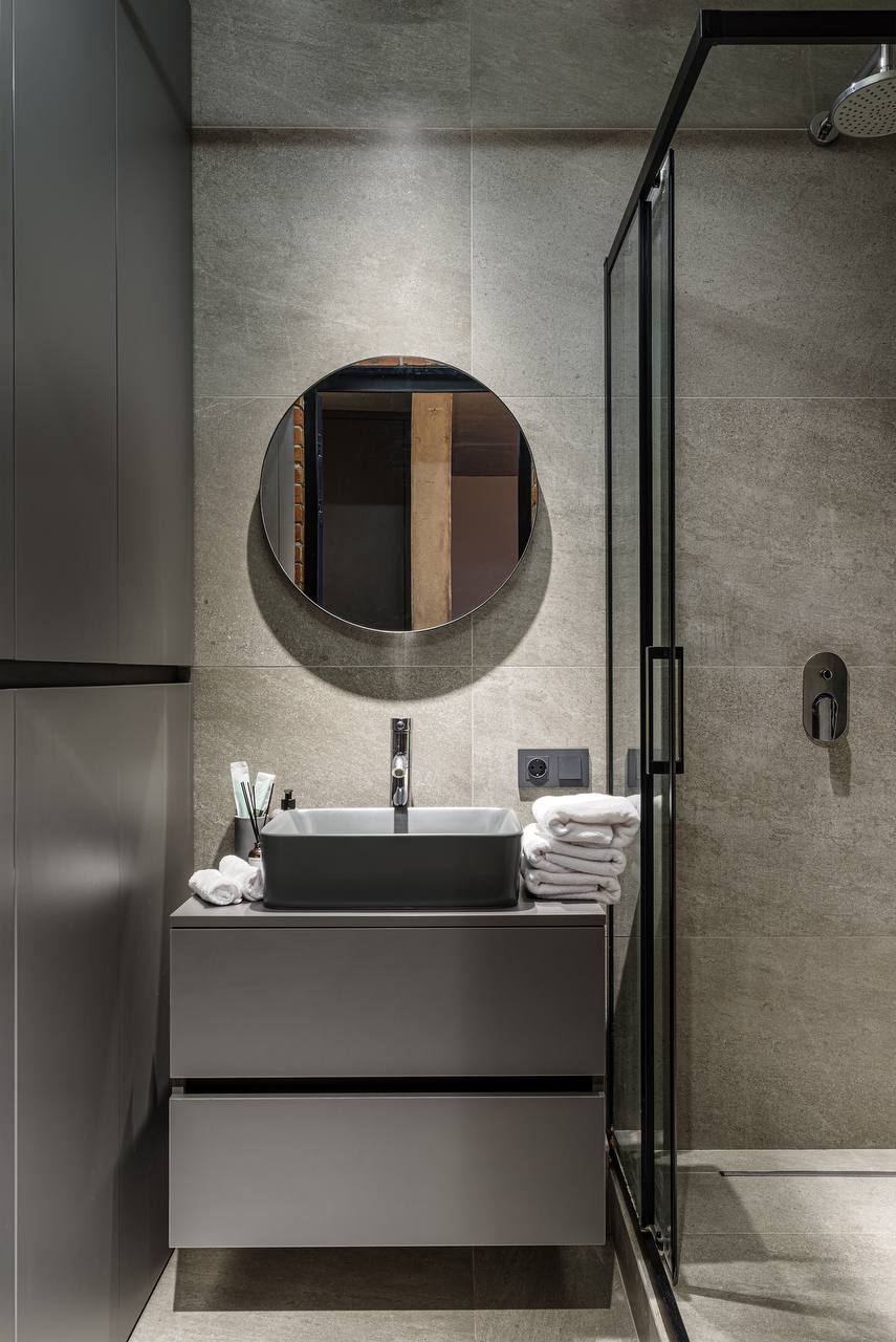 Стильные видовые апартаменты на набережной