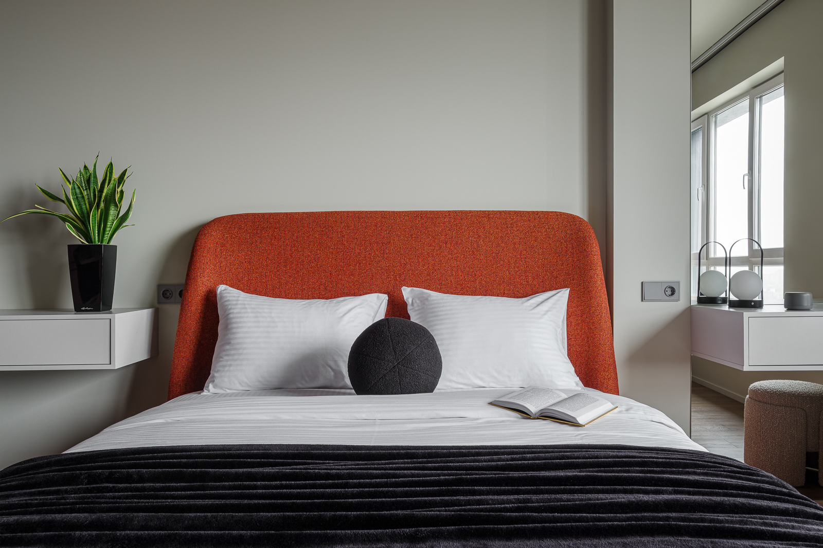 VEROM Студия с красивым интерьером и видом с 19го этажа