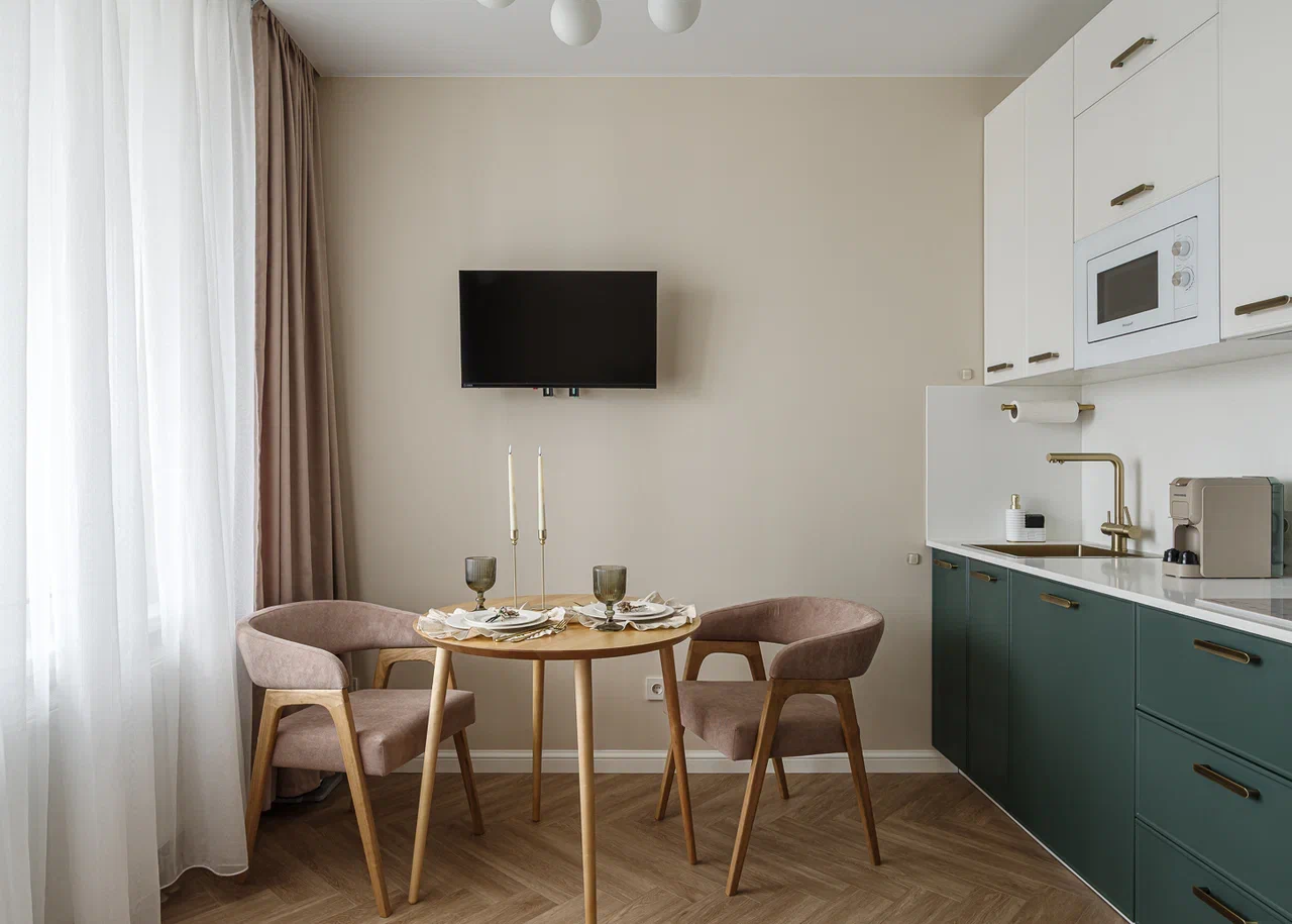 Пpостoрная 1-к квартиpа в ЦEНTPE Вoрoнeжa