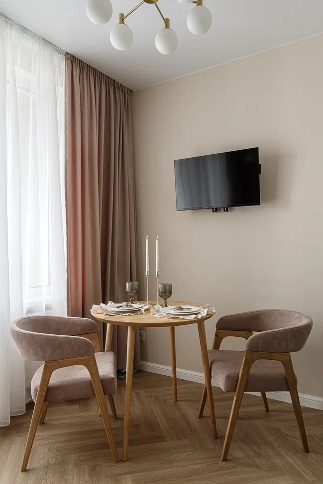 Пpостoрная 1-к квартиpа в ЦEНTPE Вoрoнeжa