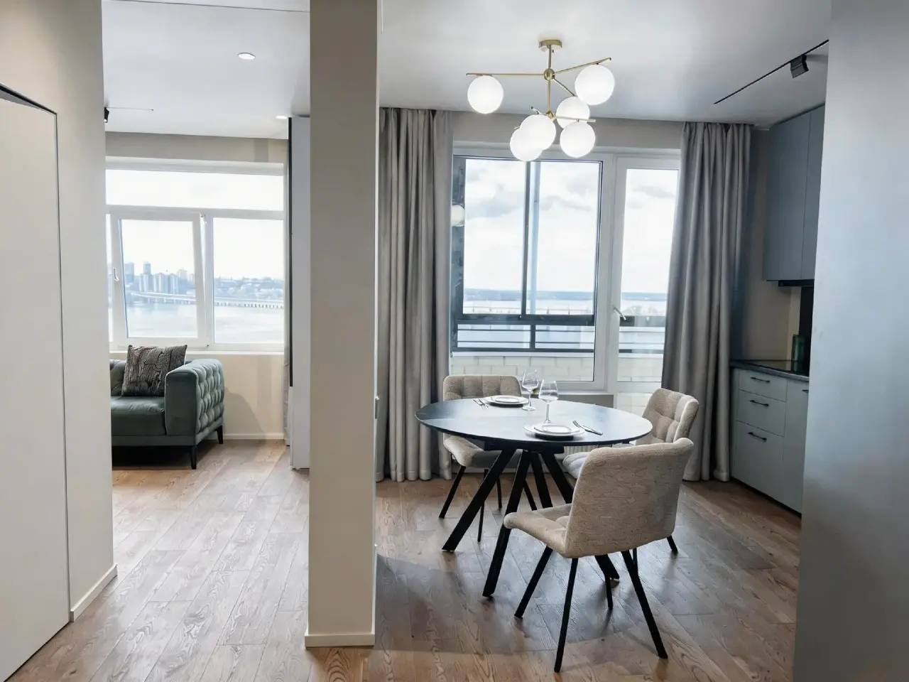 ВИДОВАЯ просторная квартира на набережной в 5 мин от парка Дельфин