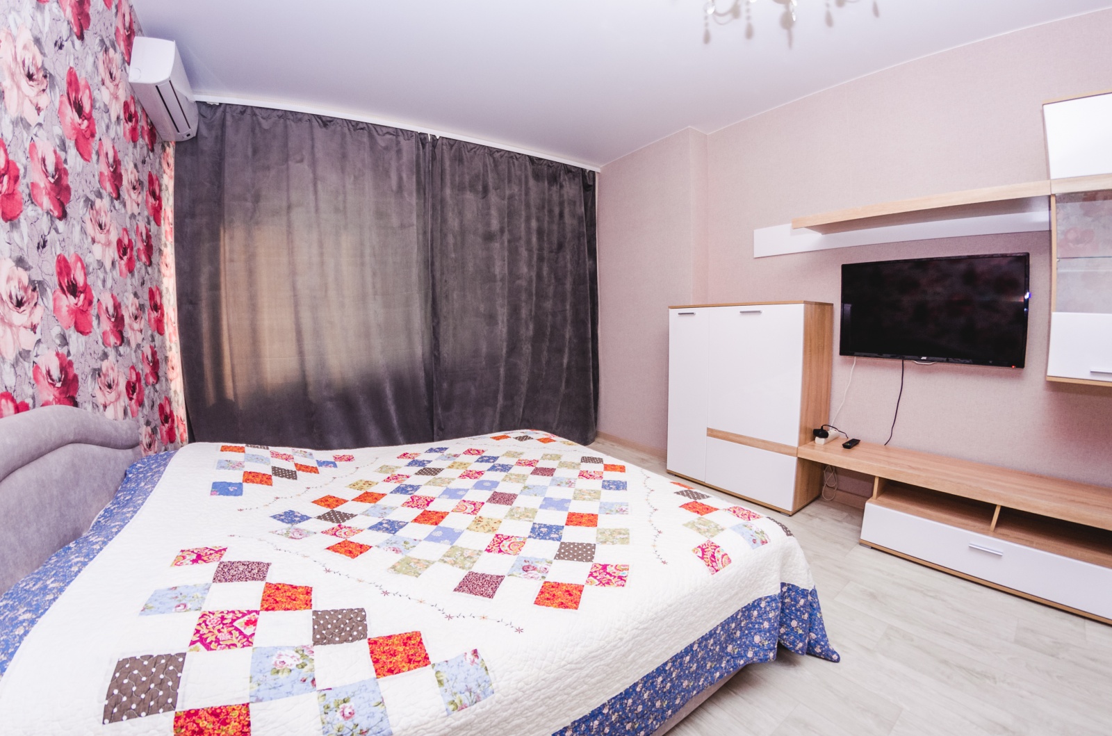 Atlant Apartments 348